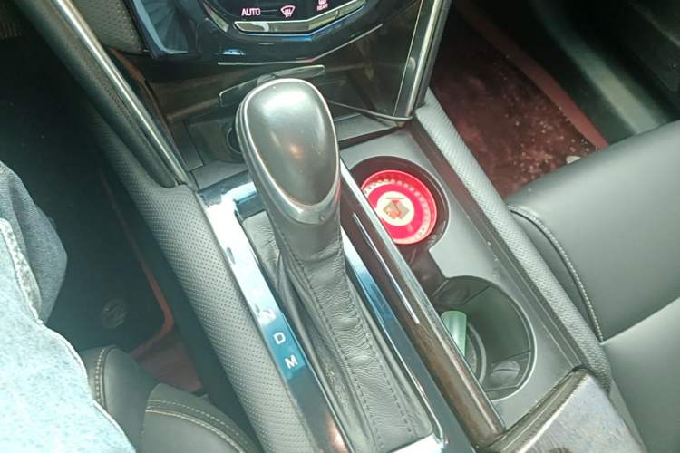 Used Cadillac XTS 2018 28T Tech Edition Gear Lever