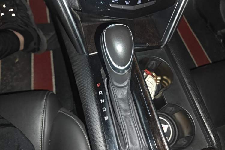 Used Cadillac XTS 2018 28T Elite Edition Gear Lever