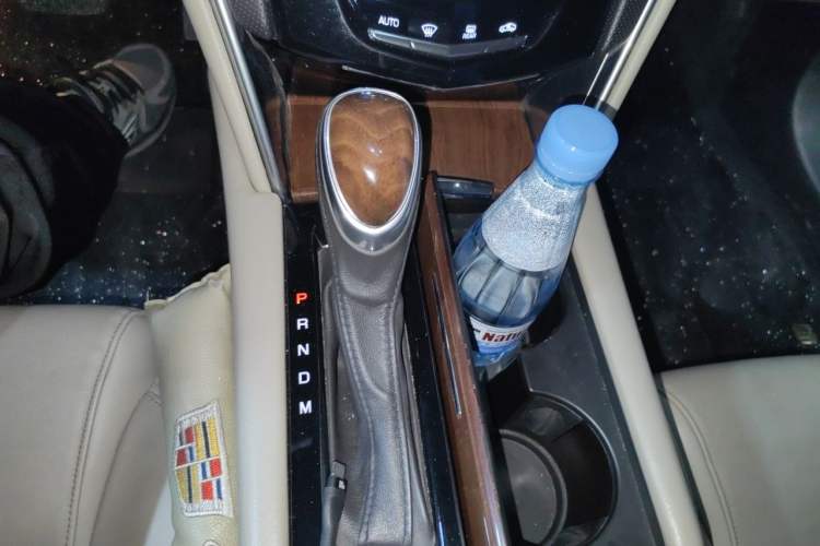 Used Cadillac XTS 2018 28T Elite Edition Gear Lever