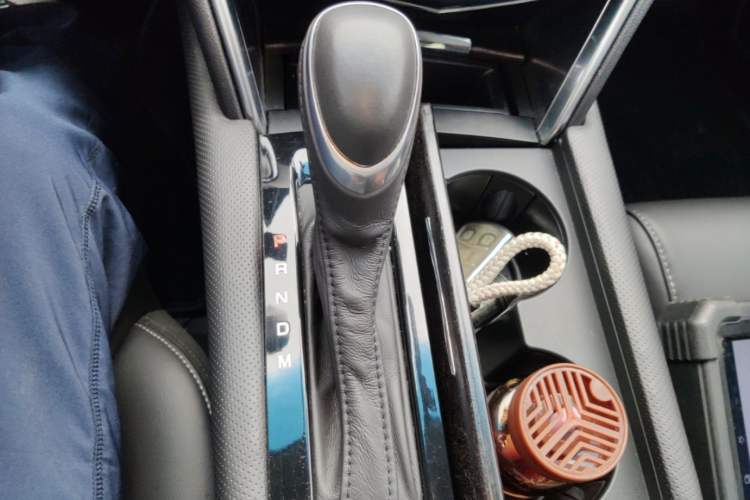 Used Cadillac XTS 2018 28T Tech Edition Gear Lever