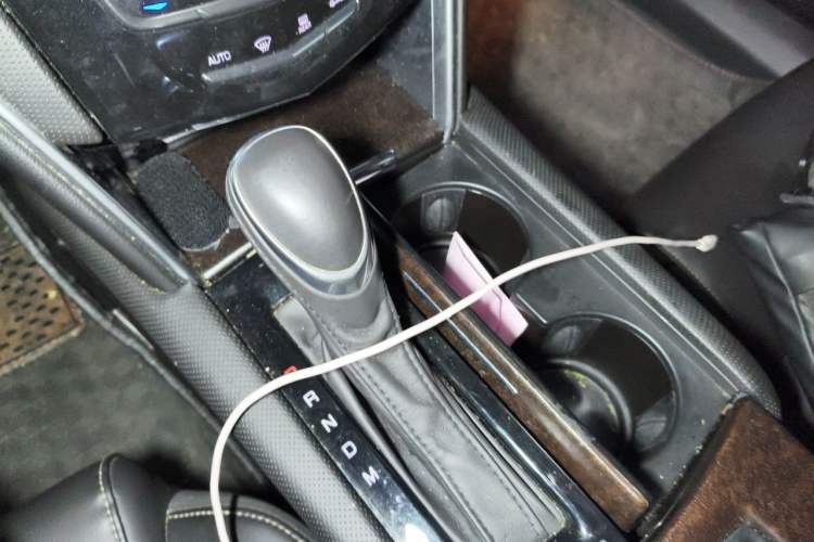 Used Cadillac XTS 2018 28T Tech Edition Gear Lever