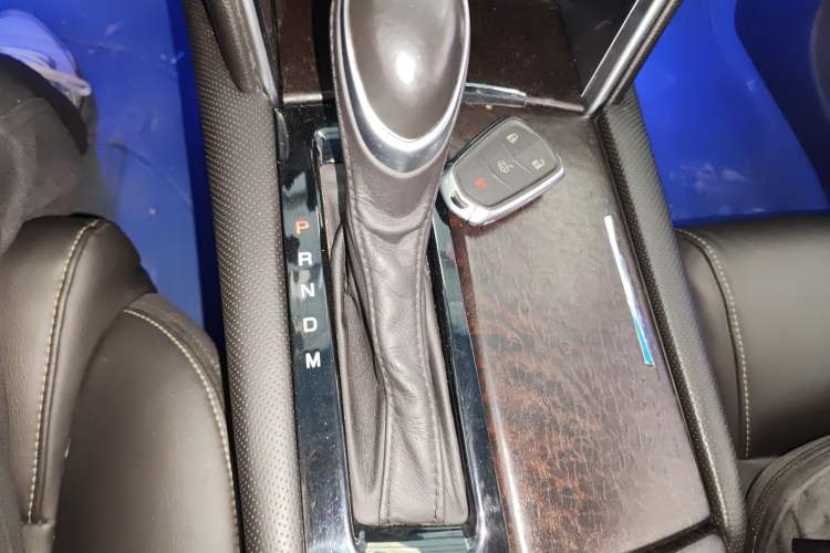 Used Cadillac XTS 2018 28T Tech Edition Gear Lever