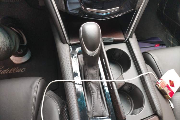 Used Cadillac XTS 2018 28T Elite Edition Gear Lever