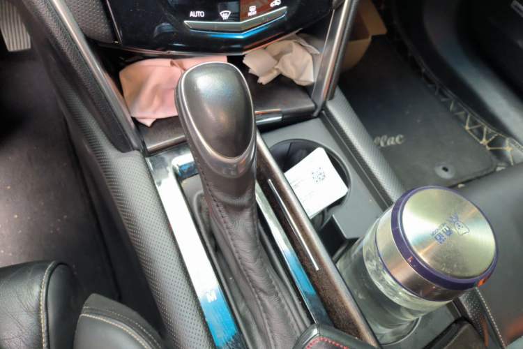Used Cadillac XTS 2018 28T Elite Edition Gear Lever
