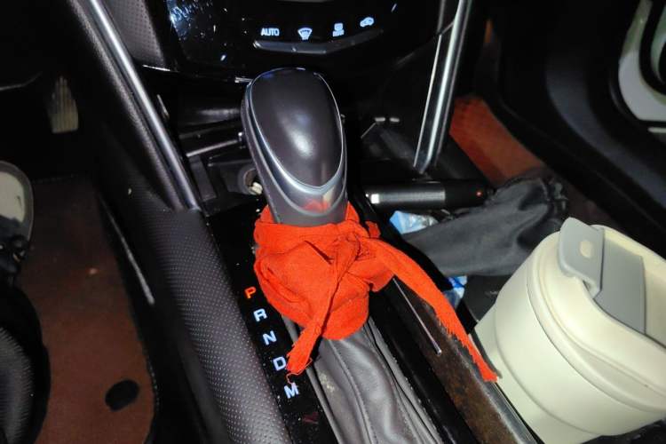 Used Cadillac XTS 2018 28T Tech Edition Gear Lever