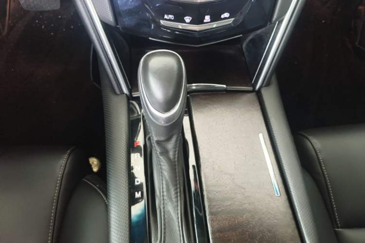 Used Cadillac XTS 2018 28T Tech Edition Gear Lever