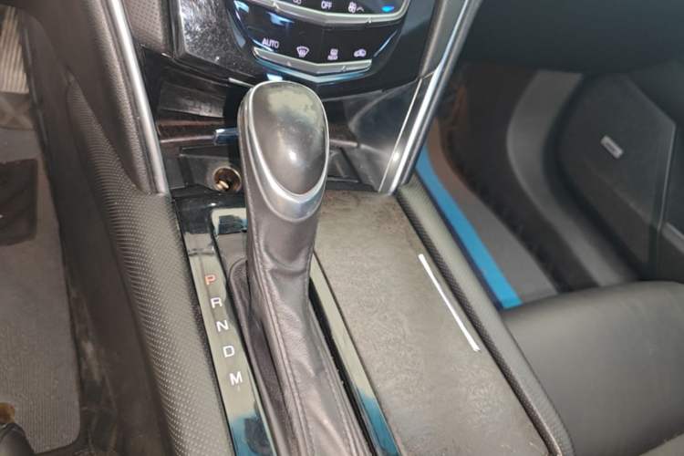 Used Cadillac XTS 2018 28T Elite Edition Gear Lever
