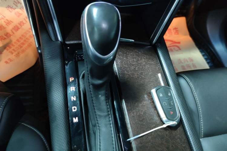 Used Cadillac XTS 2018 28T Elite Edition Gear Lever