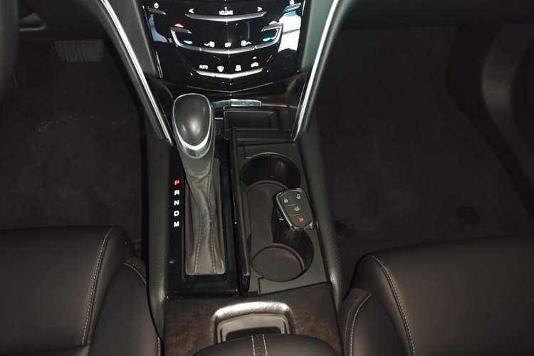 Used Cadillac XTS 2018 28T Tech Edition Gear Lever