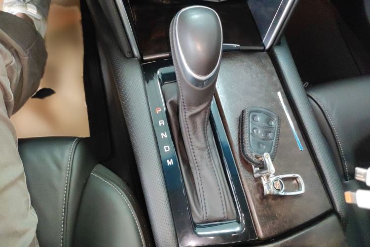 Used Cadillac XTS 2018 28T Elite Edition Gear Lever