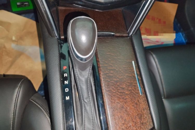 Used Cadillac XTS 2018 28T Tech Edition Gear Lever