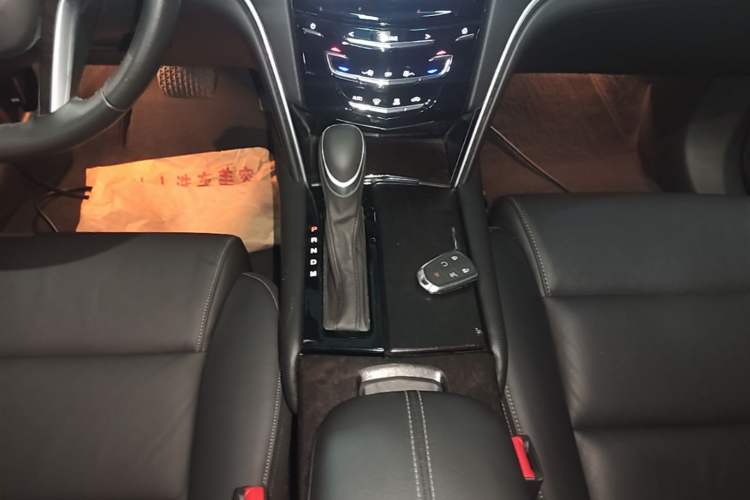 Used Cadillac XTS 2018 28T Elite Edition Gear Lever