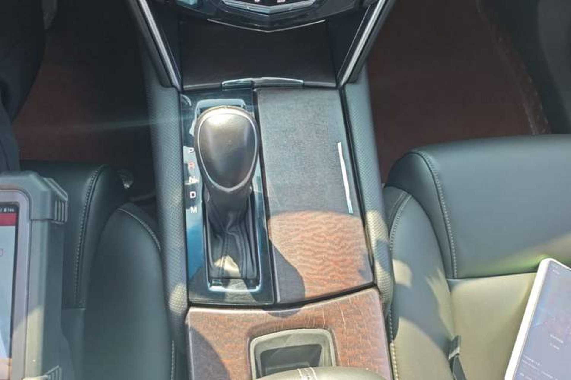 Used Cadillac XTS 2018 28T Tech Edition Gear Lever
