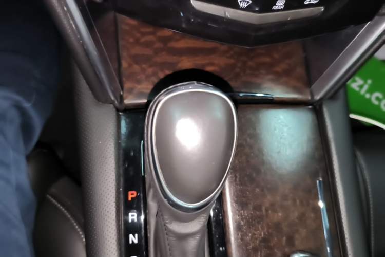 Used Cadillac XTS 2018 28T Tech Edition Gear Lever