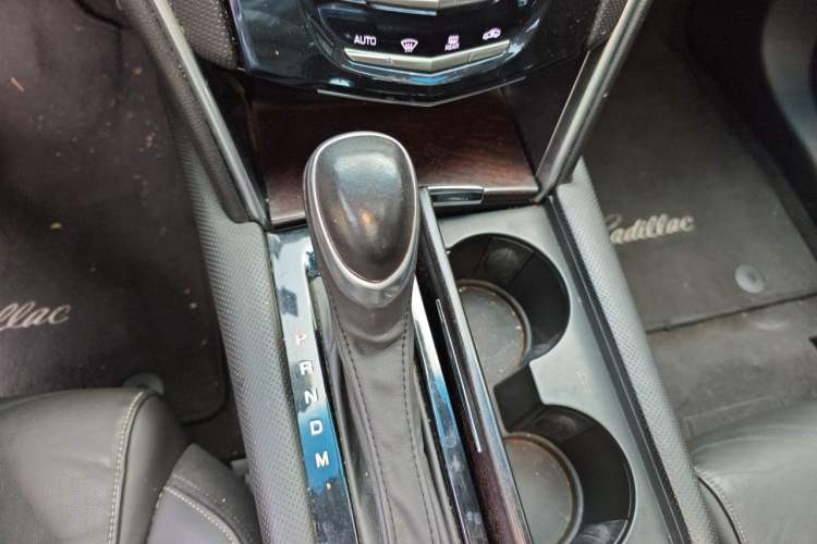 Used Cadillac XTS 2018 28T Elite Edition Gear Lever