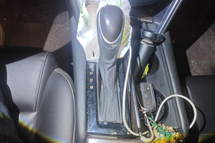Used Cadillac XTS 2018 28T Tech Edition Gear Lever