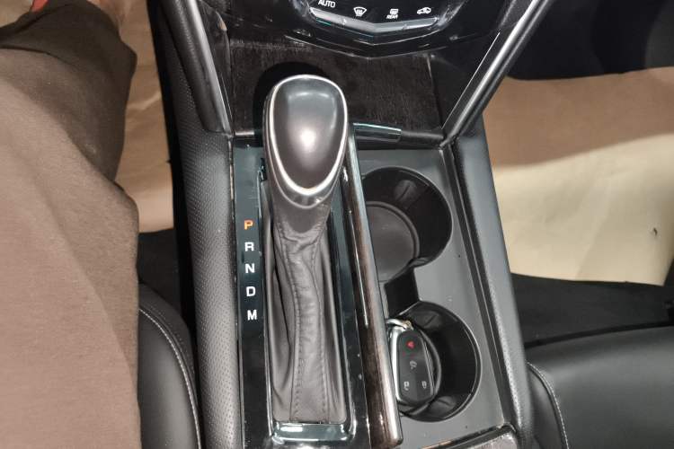 Used Cadillac XTS 2018 28T Tech Edition Gear Lever
