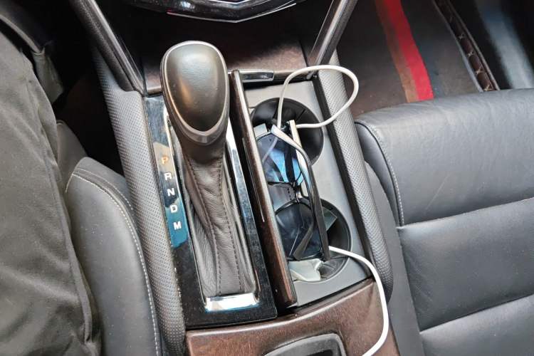 Used Cadillac XTS 2018 28T Elite Edition Gear Lever