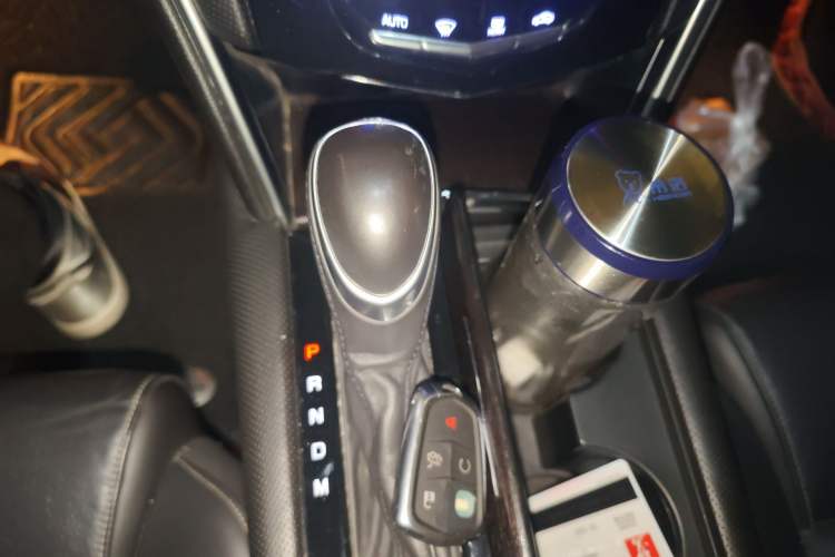 Used Cadillac XTS 2018 28T Elite Edition Gear Lever