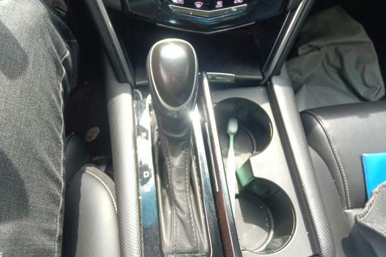 Used Cadillac XTS 2018 28T Tech Edition Gear Lever