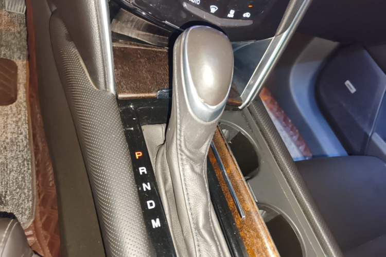 Used Cadillac XTS 2018 28T Tech Edition Gear Lever
