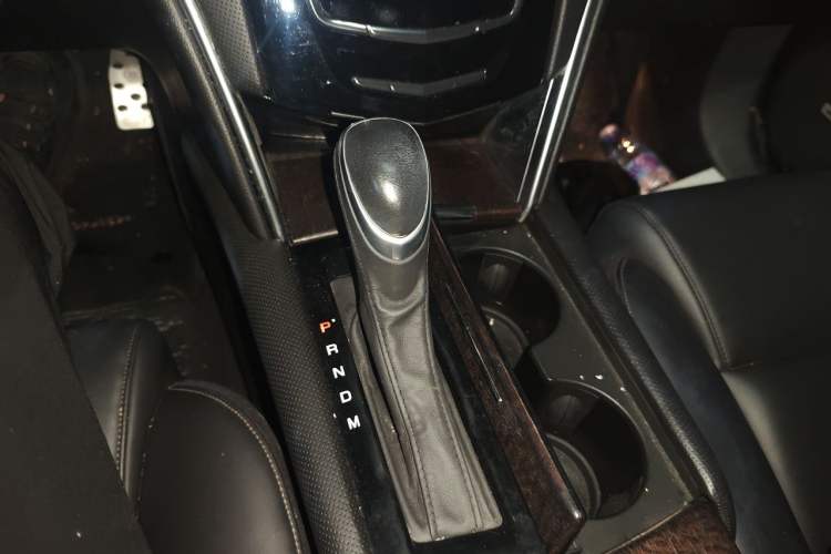 Used Cadillac XTS 2018 28T Tech Edition Gear Lever