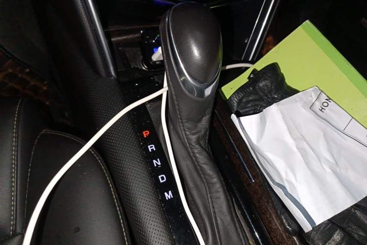 Used Cadillac XTS 2018 28T Tech Edition Gear Lever