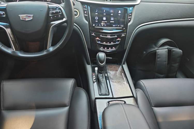 Used Cadillac XTS 2018 28T Tech Edition Gear Lever