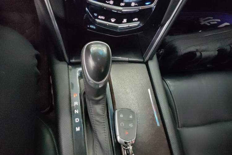 Used Cadillac XTS 2018 28T Elite Edition Gear Lever