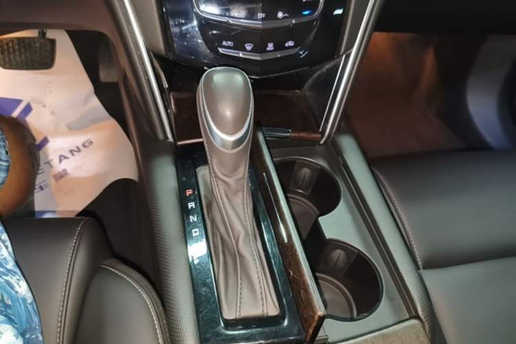 Used Cadillac XTS 2018 28T Tech Edition Gear Lever