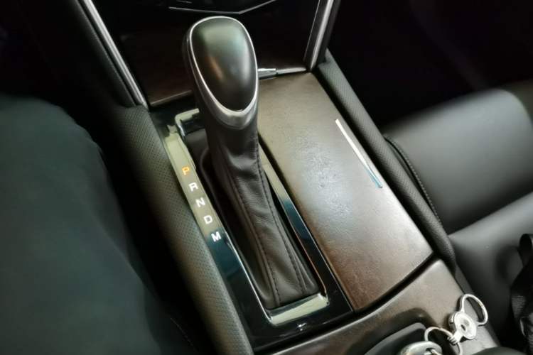 Used Cadillac XTS 2018 28T Tech Edition Gear Lever