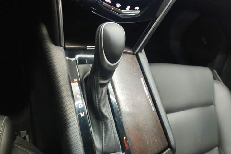 Used Cadillac XTS 2018 28T Elite Edition Gear Lever