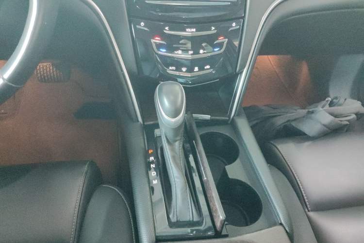 Used Cadillac XTS 2018 28T Tech Edition Gear Lever