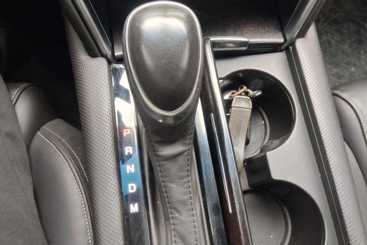 Used Cadillac XTS 2018 28T Elite Edition Gear Lever