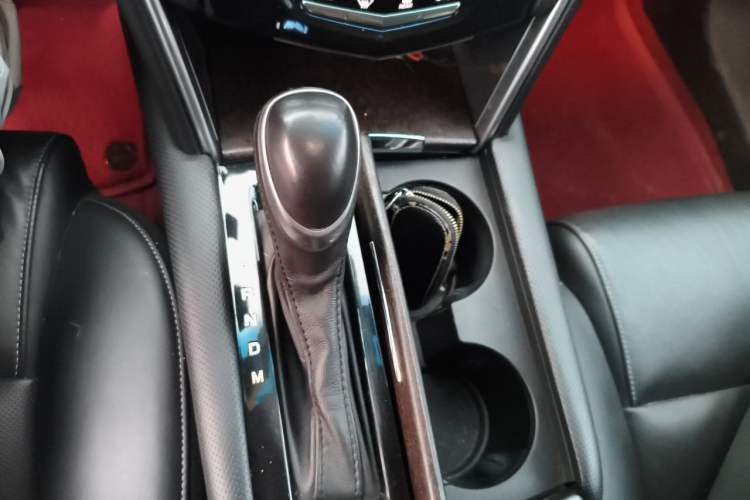 Used Cadillac XTS 2018 28T Elite Edition Gear Lever