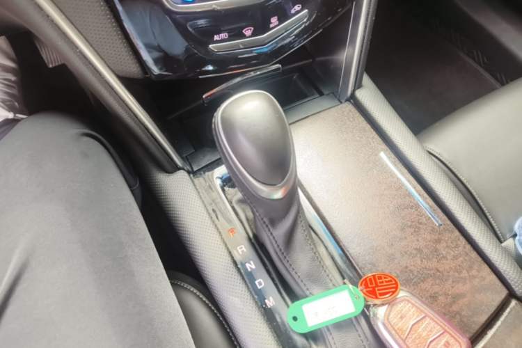 Used Cadillac XTS 2018 28T Elite Edition Gear Lever