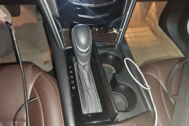 Used Cadillac XTS 2018 28T Tech Edition Gear Lever