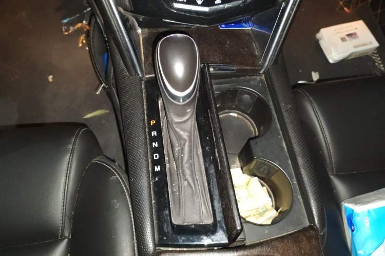 Used Cadillac XTS 2018 28T Tech Edition Gear Lever