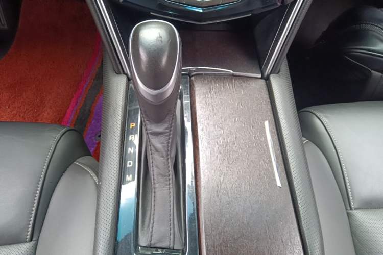 Used Cadillac XTS 2018 28T Elite Edition Gear Lever