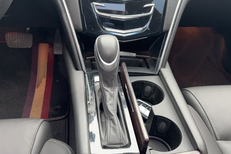Used Cadillac XTS 2018 28T Elite Edition Gear Lever