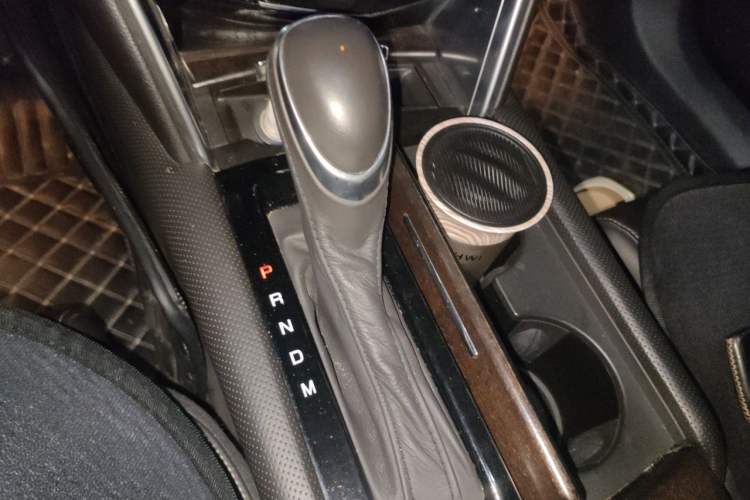 Used Cadillac XTS 2018 28T Tech Edition Gear Lever