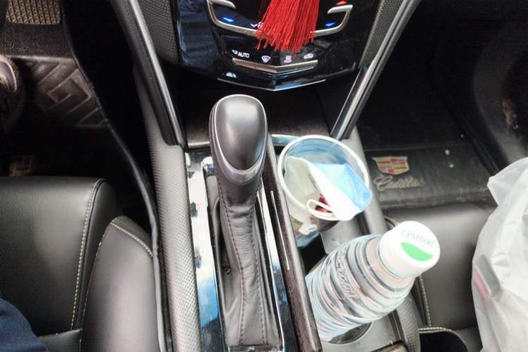 Used Cadillac XTS 2018 28T Tech Edition Gear Lever