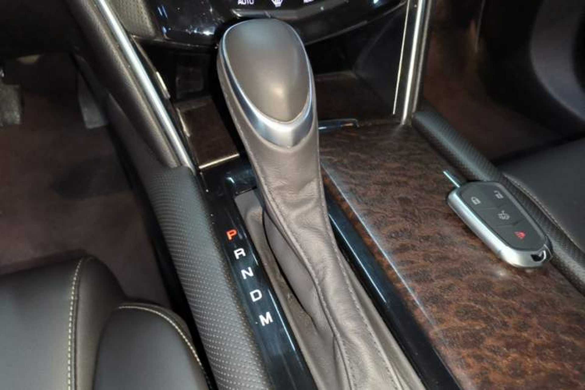 Used Cadillac XTS 2018 28T Tech Edition Gear Lever
