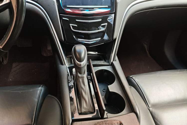 Used Cadillac XTS 2018 28T Elite Edition Gear Lever