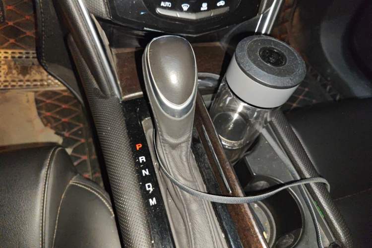 Used Cadillac XTS 2018 28T Tech Edition Gear Lever