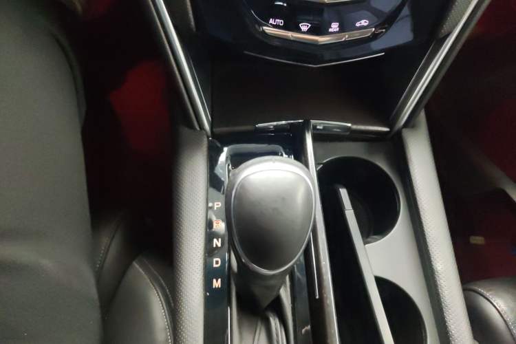 Used Cadillac XTS 2018 28T Elite Edition Gear Lever