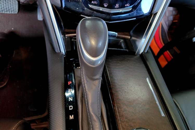 Used Cadillac XTS 2018 28T Elite Edition Gear Lever