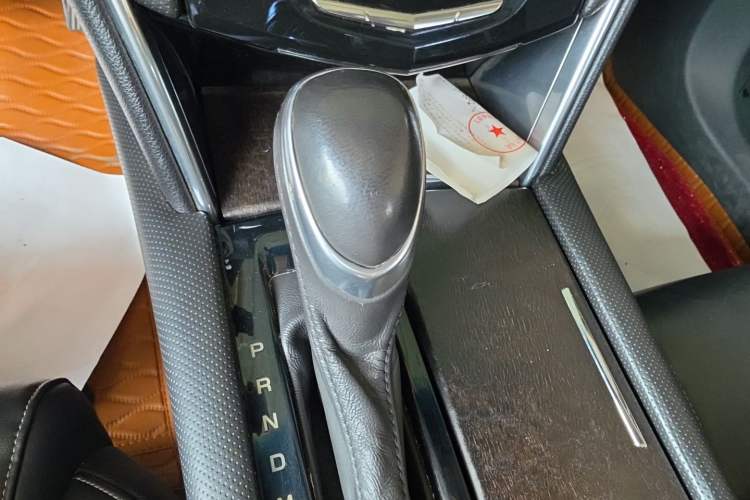 Used Cadillac XTS 2018 28T Tech Edition Gear Lever