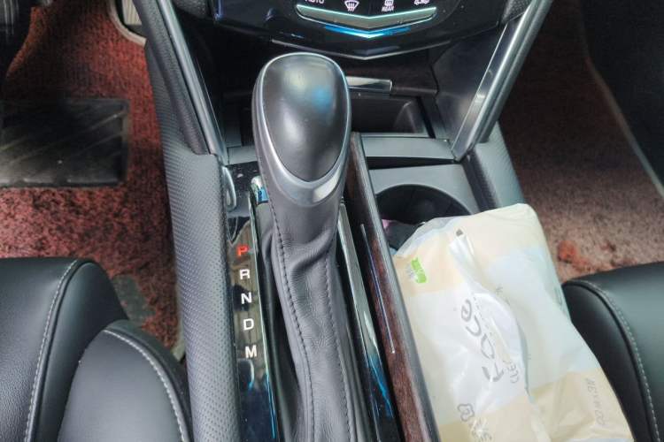 Used Cadillac XTS 2018 28T Tech Edition Gear Lever