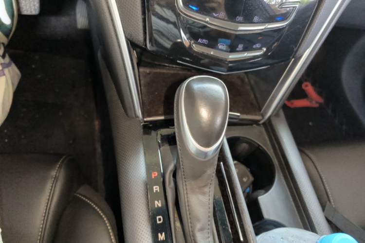 Used Cadillac XTS 2018 28T Tech Edition Gear Lever